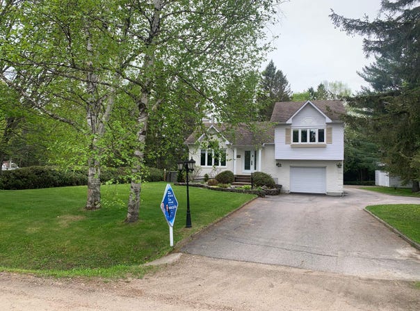 527 Rue des Azalées, Mont-Laurier, QC J9L0B8, CA, Mont-Laurier, Quebec J9L0B8