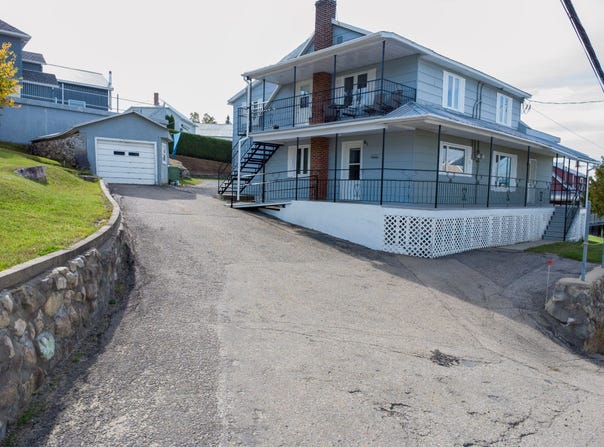 61-63 Rue Notre-Dame, Notre-Dame-des-Monts, Quebec G0T1L0