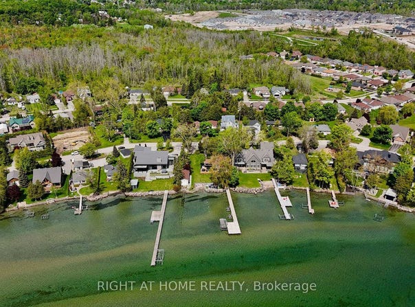 2802 Ireton Street, Innisfil, Ontario L9S2J2
