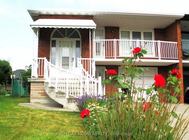 65 Arthur Griffith Drive, Toronto, Ontario M3L2J9
