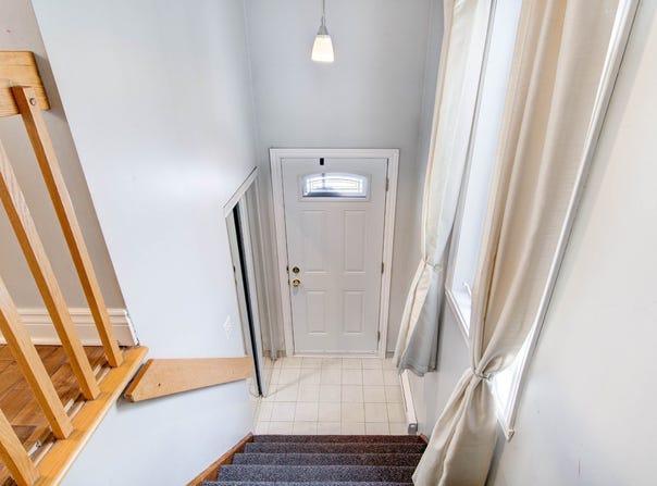 812 Rue Chicoine, Vaudreuil-Dorion, QC J7V8S9, CA, Vaudreuil-Dorion, Quebec J7V8S9