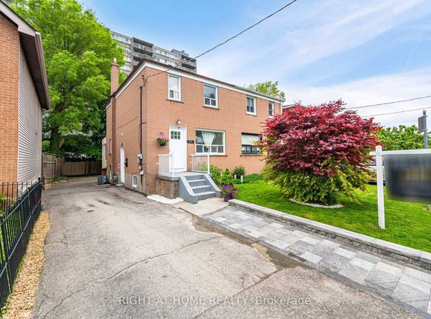 79 Chapman Avenue, Toronto, Ontario M4B1C6