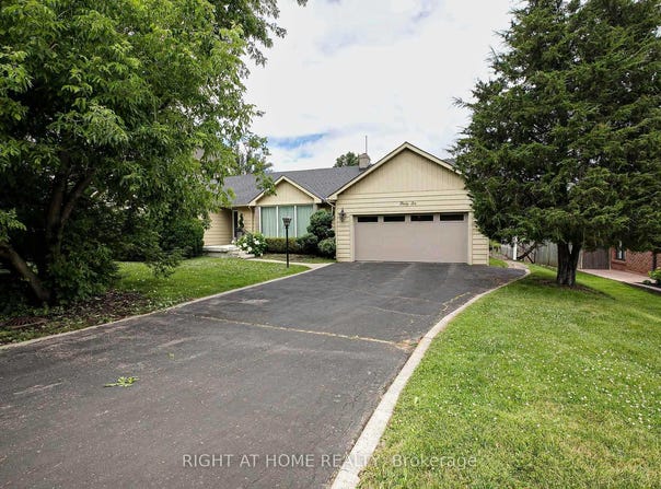 46 Roosevelt Drive, Richmond Hill, Ontario L4C6V4