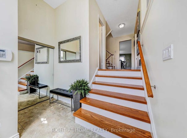 157 Dollery Court, Toronto, Ontario M2R3N9