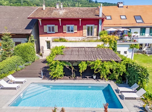 Gilly, Vaud 1182