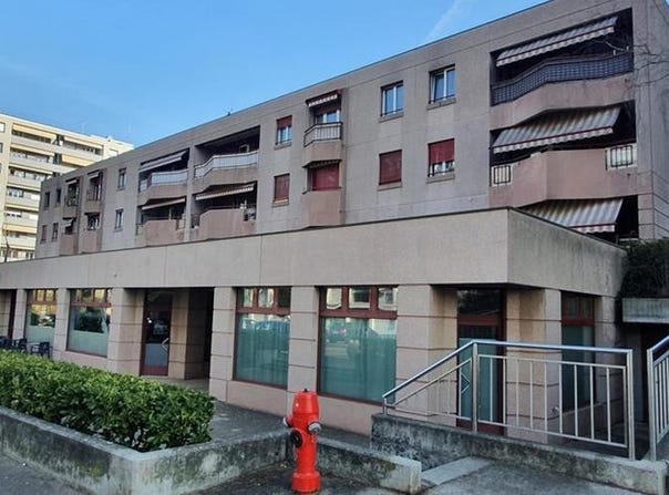Rue de la Calle 40, Onex, Geneva 1213