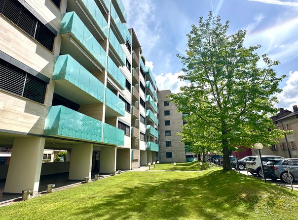 Lugano, Ticino 6900