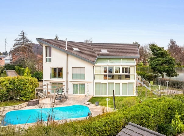 A deux pas de lEcole Internationale de Lausanne, Le Mont-sur-Lausanne, Vaud 1052