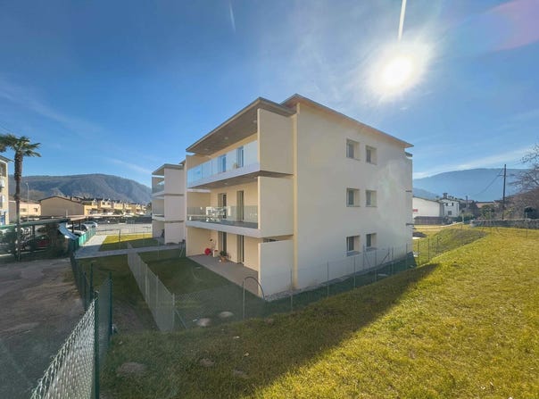 Caslano, Ticino 6987