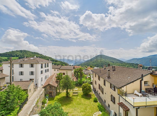 Novaggio, Ticino 6986