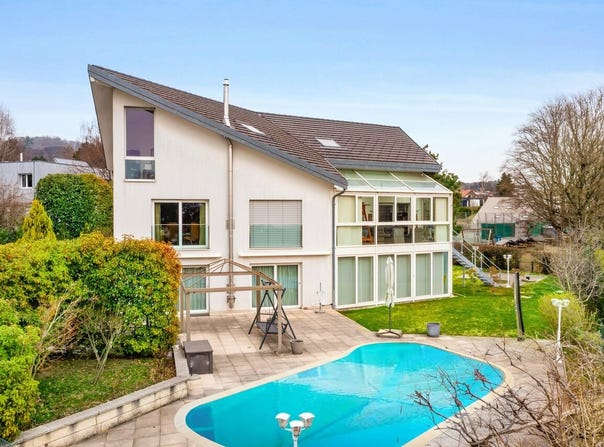 A deux pas de lEcole Internationale de Lausanne, Le Mont-sur-Lausanne, Vaud 1052