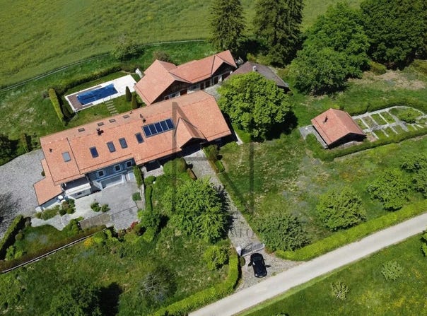 Essertines-sur-Rolle, Vaud 1186