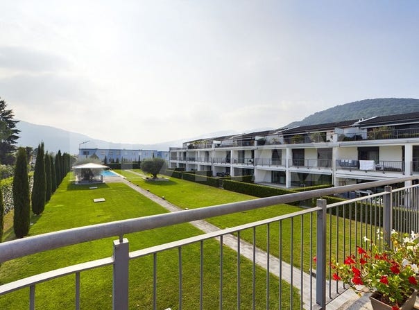 Caslano, Ticino 6987
