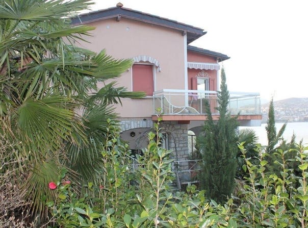 Lugano, Ticino 6900