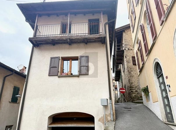 Su richiesta, Cabbio, Ticino 6838