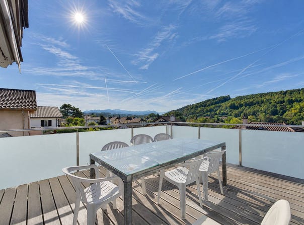 Penthalaz, Vaud 1305