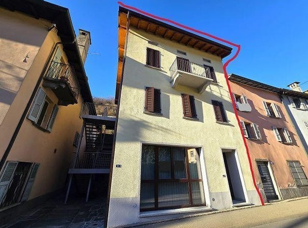 Roveredo GR, Grisons 6535