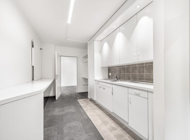 Schützenstrasse 13, Urdorf, Zürich (canton) 8902