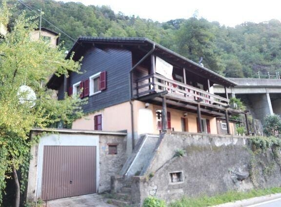 Giornico, Ticino 6745