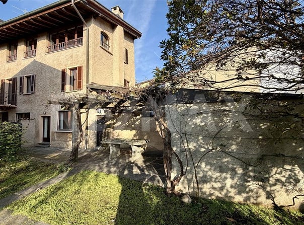 Cureglia, Ticino 6944