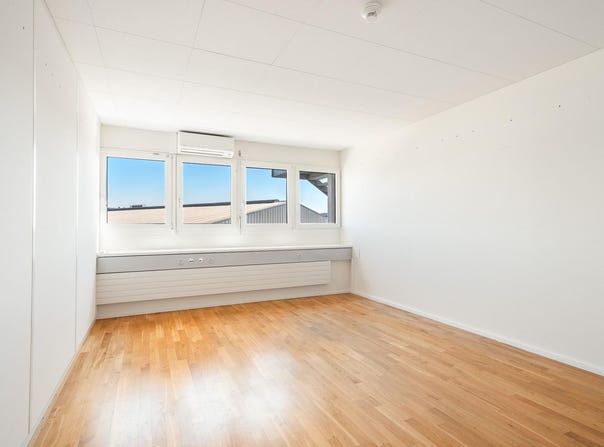 Mandachstrasse 50, Niederhasli, Zürich (canton) 8155