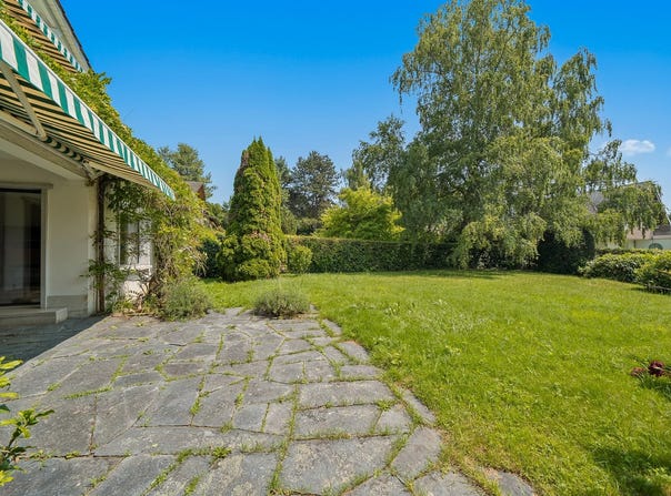 Le Mont-sur-Lausanne, Vaud 1052