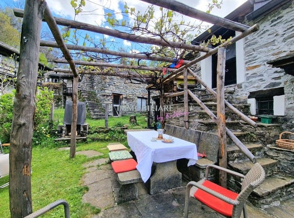 Cugnasco, Ticino 6516