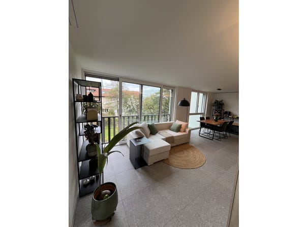 Zürich, Zürich (canton) 8057