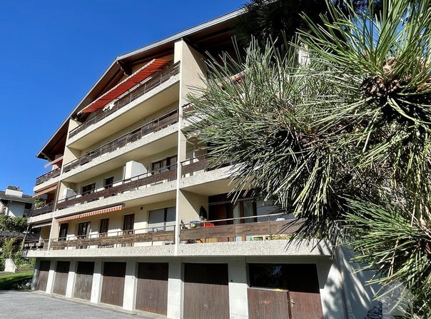 Venthône, Valais 3973