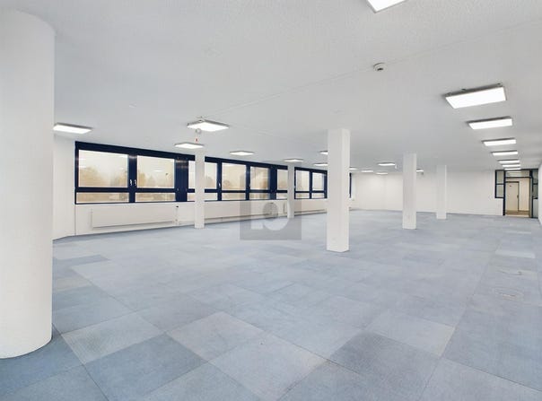 Auf Anfrage, Zuchwil, Solothurn (canton) 4528