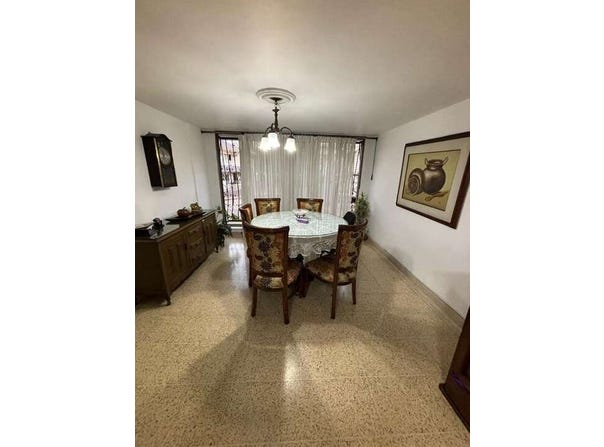 Cra. 81 #37-100, Laureles - Estadio, Medellín, Laureles, Medellín, Antioquia, Colombia, Medellín, Antioquia 050031