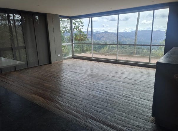 # 19-4 Cl. 18, El Retiro, Antioquia 055430