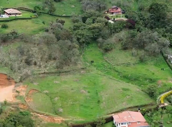 Finca 34 sector escuela, Vía Vda. San José, Guarne, Antioquia, Colombia, Guarne, Antioquia 054050