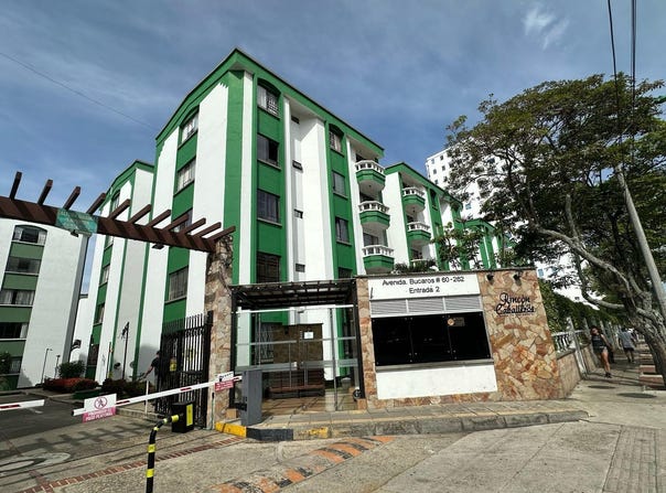AVENIDA LOS BUCAROS #60 262 ENTRADA 2 APTO 404, Bucaramanga, Santander