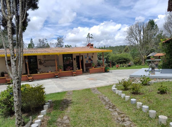 Dg. 37 Este, Santa Elena, Medellín, Antioquia, Colombia, Medellín, Antioquia 050017