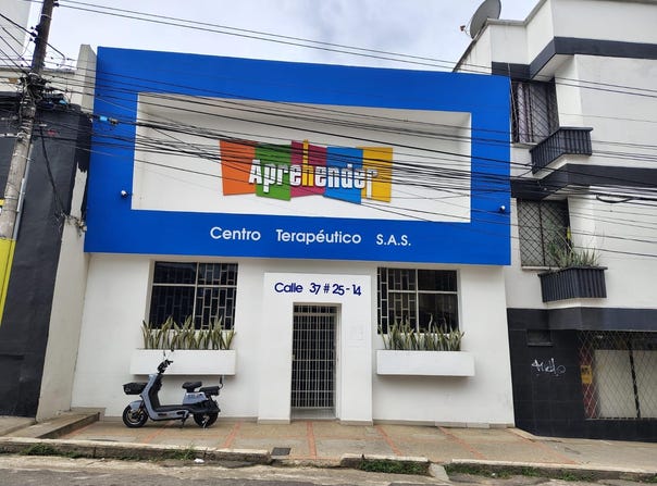 CALLE 37 # 25 - 14 CASA BOLIVAR, Bucaramanga, Santander
