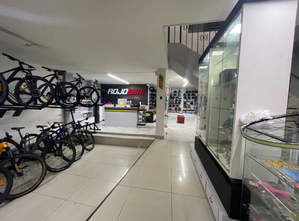 Mesa, Zona 9, Envigado, Antioquia, Colombia, Envigado, Antioquia 055420