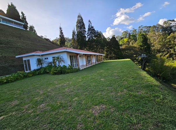 Vía La Pascuita Vda. La Honda, Guarne, Antioquia, Colombia, Guarne, Antioquia 054058