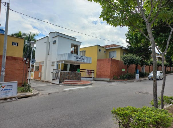 CALLE 197 # 15-425 URBANIZACIÓN VERSALLES I ETAPA, Floridablanca, Santander