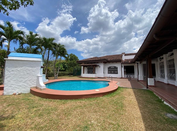 Los Reyes, Guácima, Alajuela Province