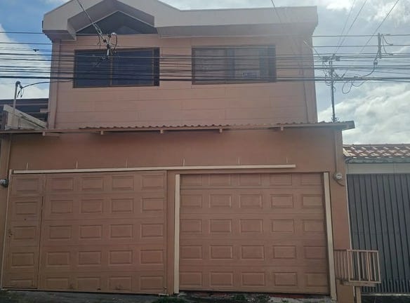 Spacious 6-Bedroom Family Home in Residencial Saint Clare, Moravia, Moravia, San José