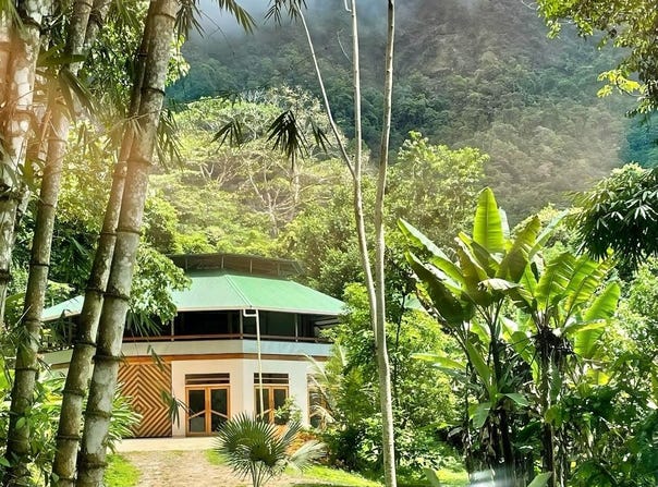 Tranquil Octagon Home in the Lush Diamante Valley, Tinamaste, San José Province 11901