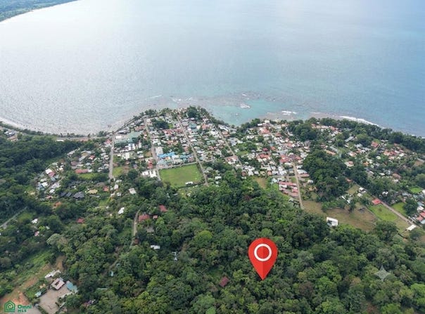 Calle 215, Cahuita, Limon 70403