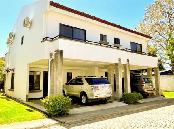 El Sandal nice and neat 3-bedroom house inside safe gated community in Tamarindo , Tamarindo, Santa Cruz, Guanacaste, Santa Cruz, Guanacaste 50309
