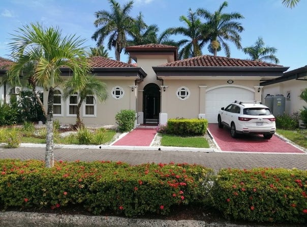 Incredible Deal! Large Home with Pool and Rooftop Deck Near the Beach! Priced to Move!Casa #77, Costa del Sol, Bejuco, Parrita District, Parrita County, Puntarenas Province, Costa Rica, Bejuco, Puntarenas 60901