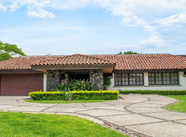 Los Laureles Precious Property – Los Laureles, Escazú, San José Province