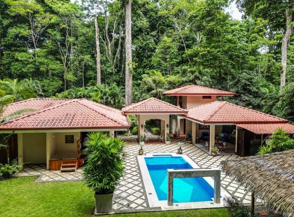 Calle Almendros y Corales, Limón Talamanca Cahuita Manzanillo, Limón Province 70403
