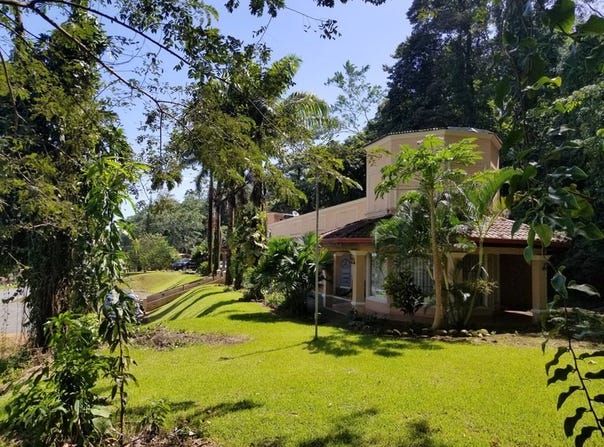 Solid investment in Limón: Consolidated commercial property in Siquirres: Mixed Use Building For Sale in Siquirres, Siquirres, Limón