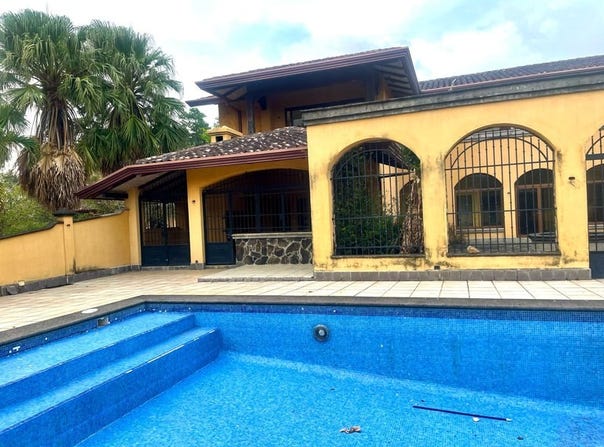 House for sale with pool in Hacienda los Reyes Alajuela Costa Rica, Hacienda Los Reyes, Alajuela