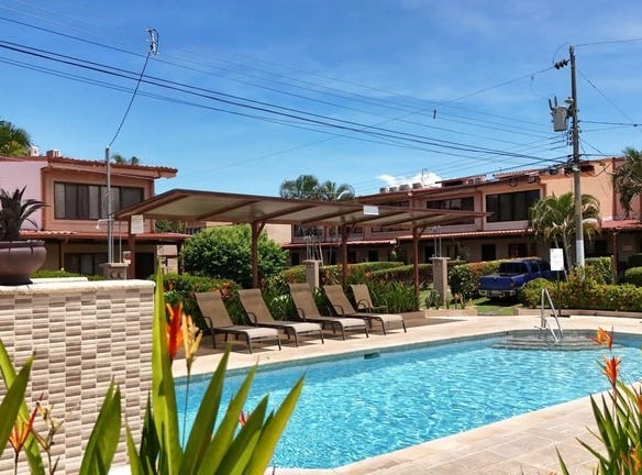 Jaco Park Condo: 2-Bed in Gated Community: Near the Coast Condominium For Sale in Jacó, Jacó, Puntarenas